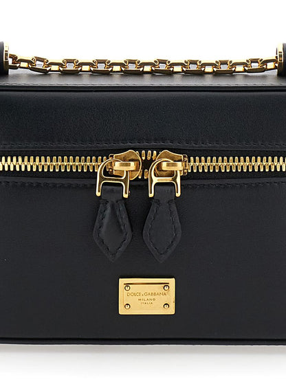 Schwarze Umhängetasche „Sicily Cube“ mit Logo-Plakette auf der Vorderseite und doppeltem Reißverschluss aus Leder für Damen