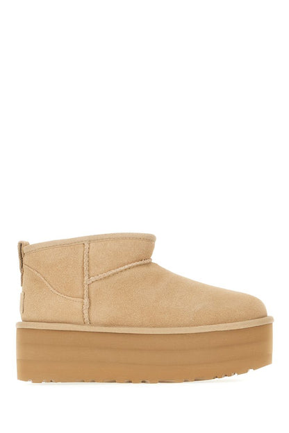 Ugg – Klassische Ultra-Mini-Plateau-Stiefeletten