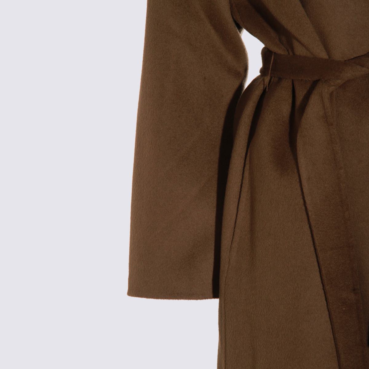 Der Kamelwollmantel von Dynamis Studio