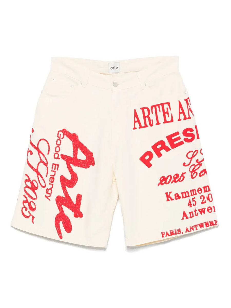 Arte – Rote Shorts mit Print