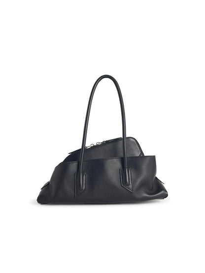 Die kleine schwarze Ledertasche „La Passeggiata“ von Attico