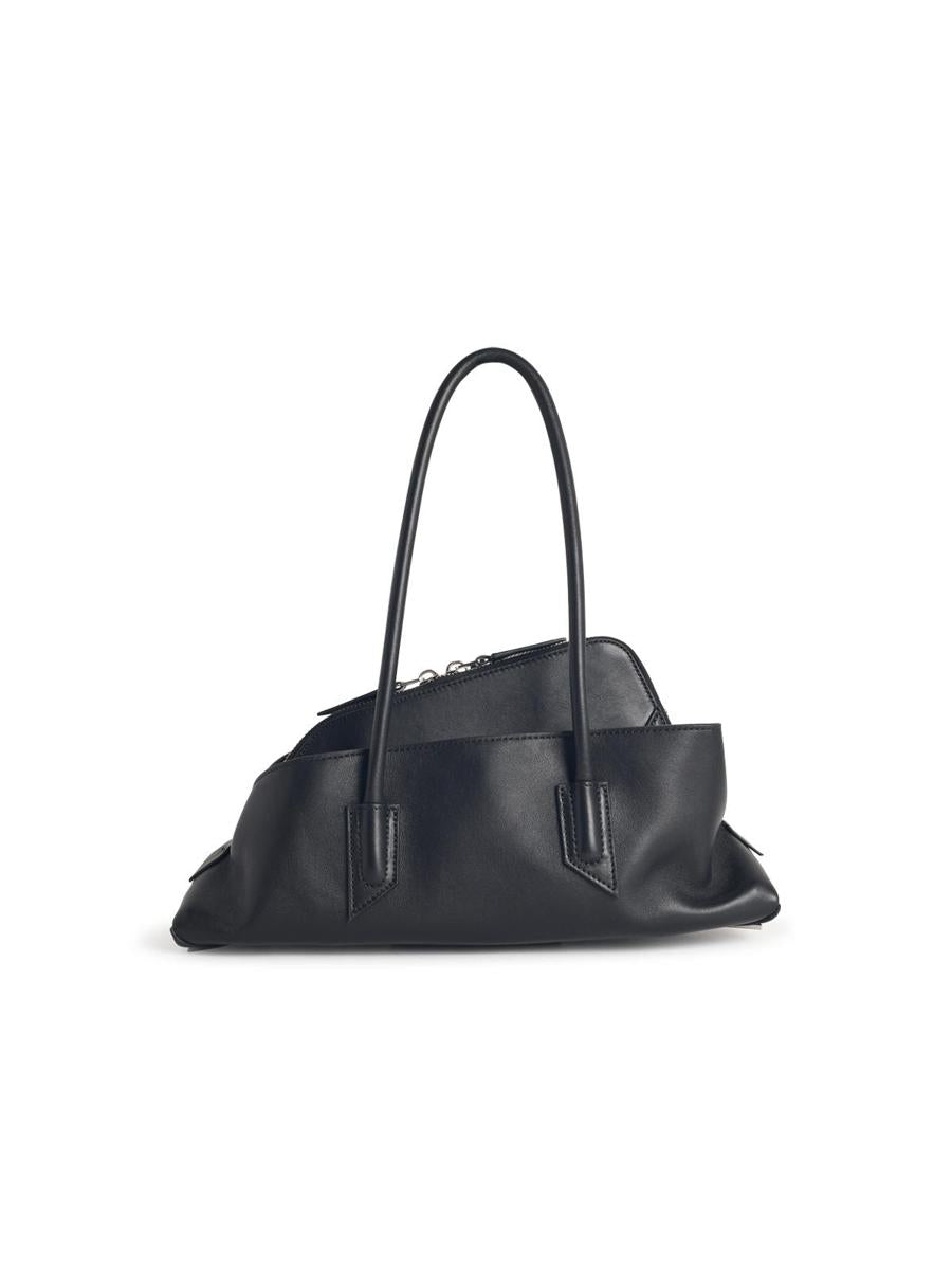 Die kleine schwarze Ledertasche „La Passeggiata“ von Attico