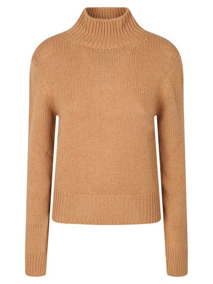 Pullover genommen