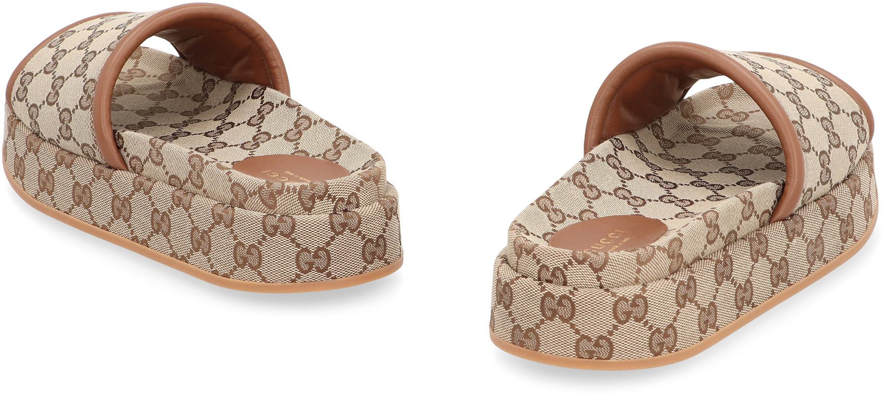 Gucci Original Slides aus GG-Stoff