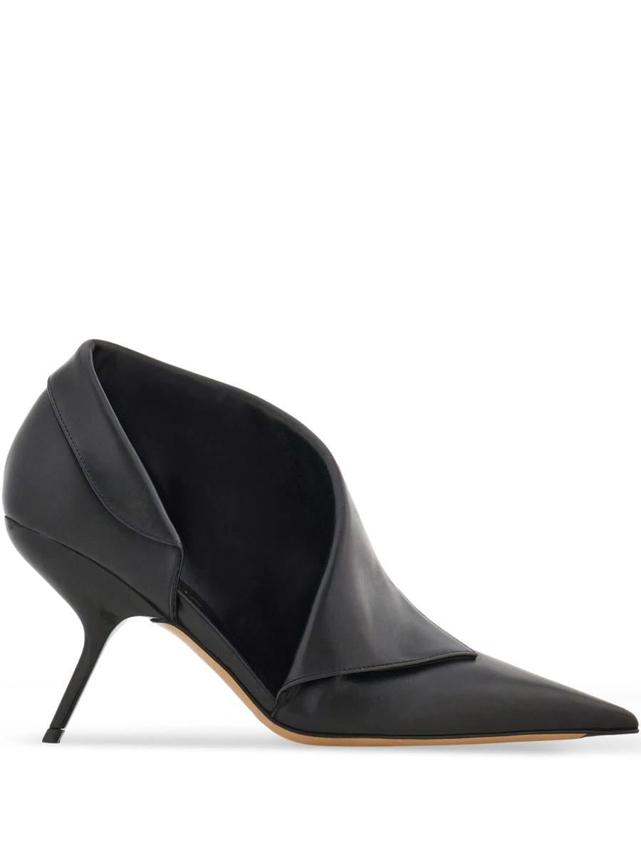 Salvatore Ferragamo mit Absatz