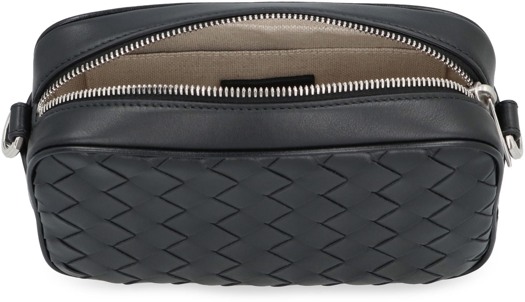 Bottega Veneta Mini-Kameratasche aus Leder