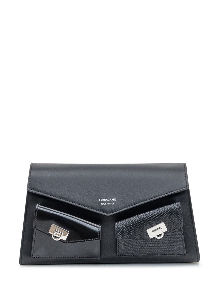 Salvatore Ferragamo Schwarze Ferragamo-Ledertasche mit Taschen