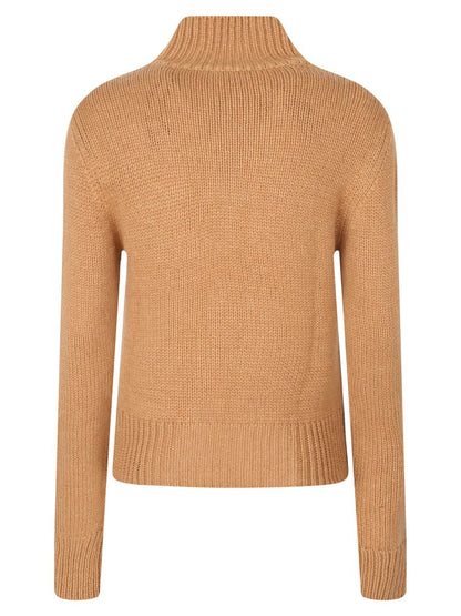 Pullover genommen