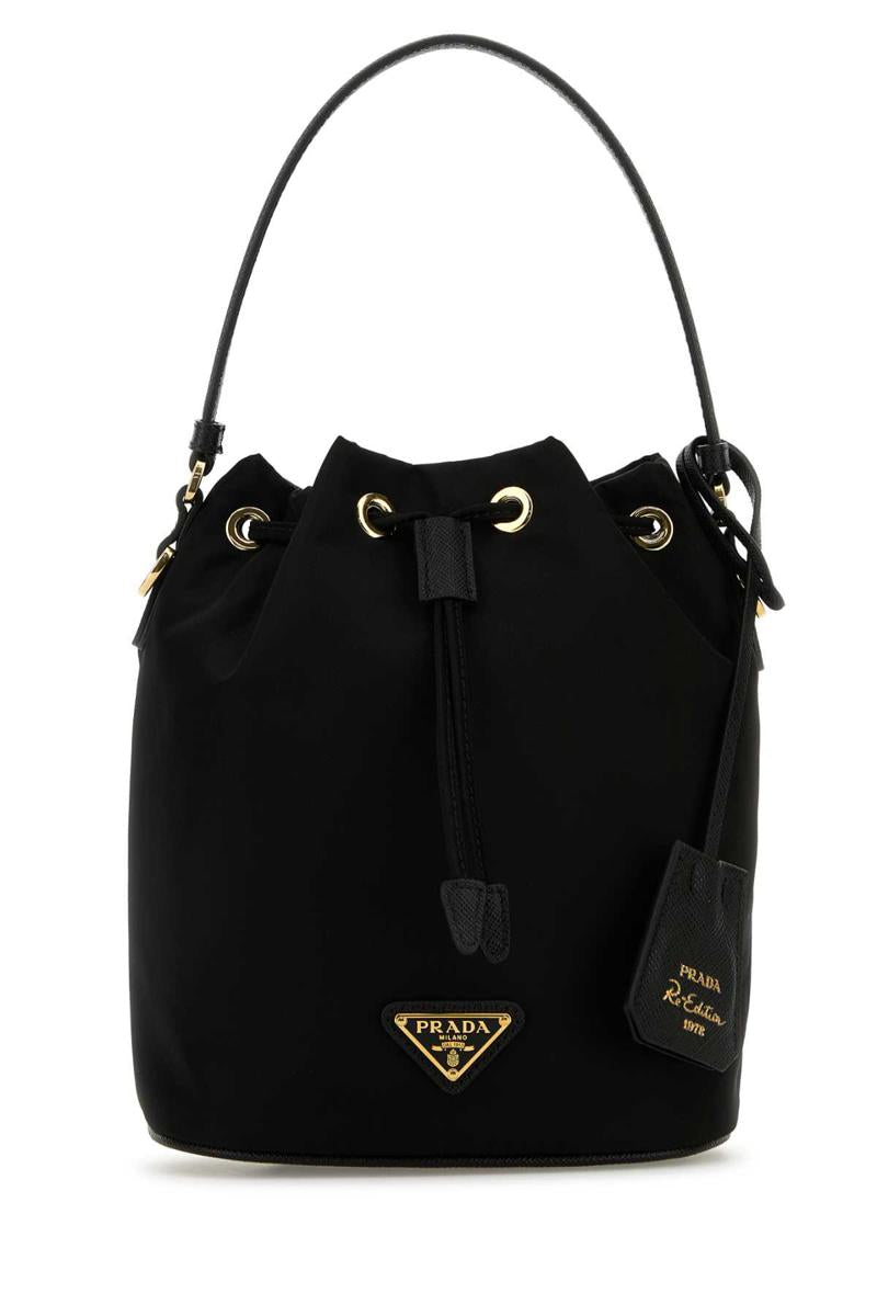 Prada-Handtaschen.