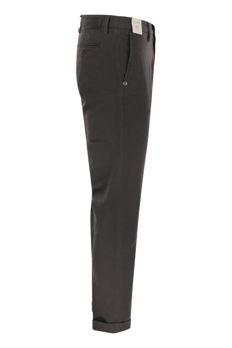 Re-Hash Mucha – Chino aus Stretch-Baumwolle und Lyocell