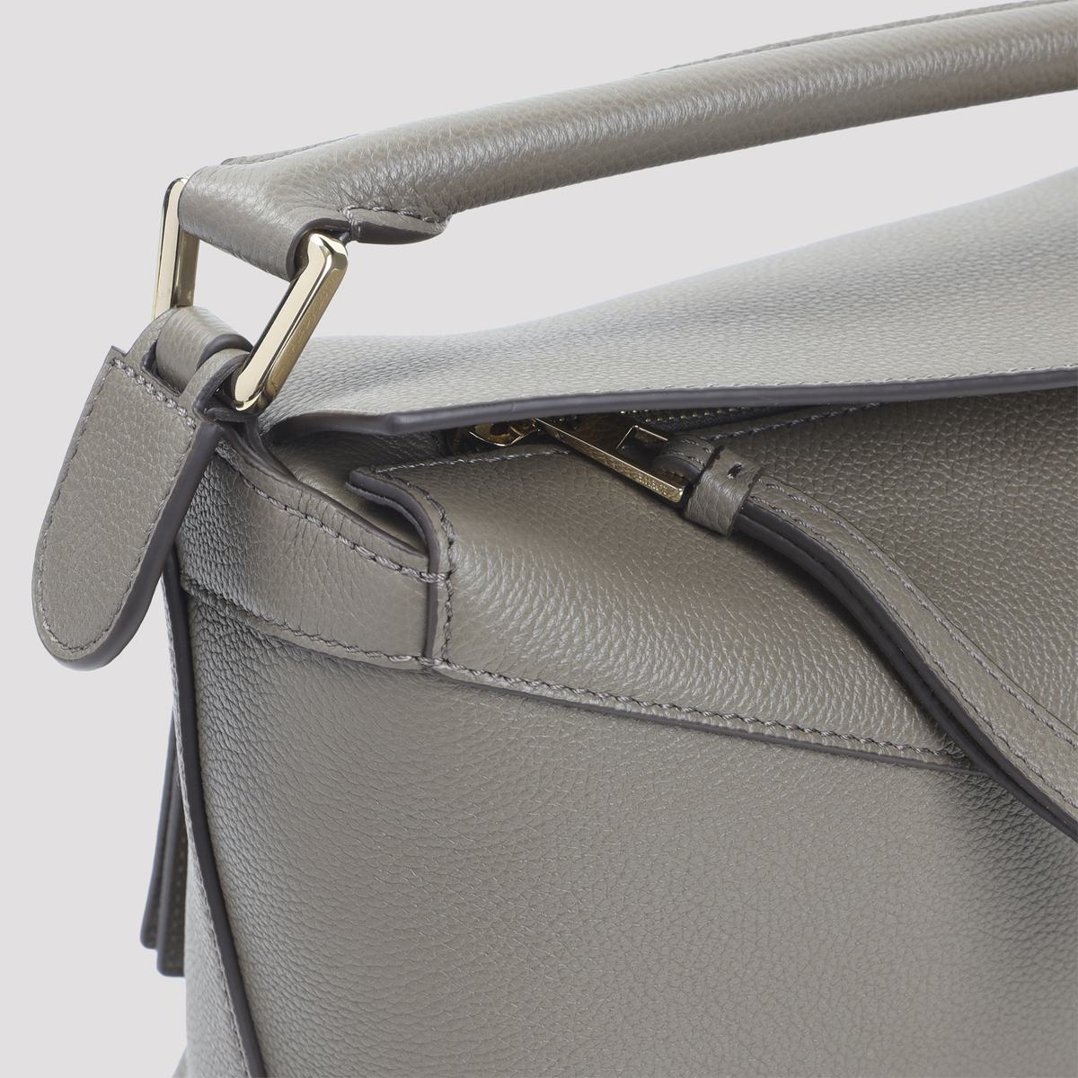 Loewe Schultertaschen