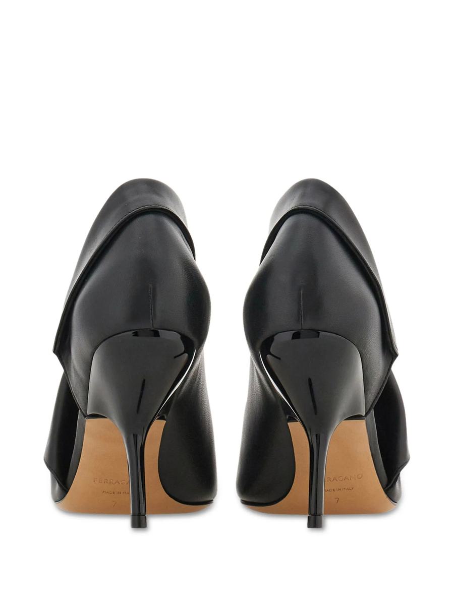 Salvatore Ferragamo mit Absatz