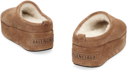 Balenciaga Alaska Pantoletten aus weichem Wildleder