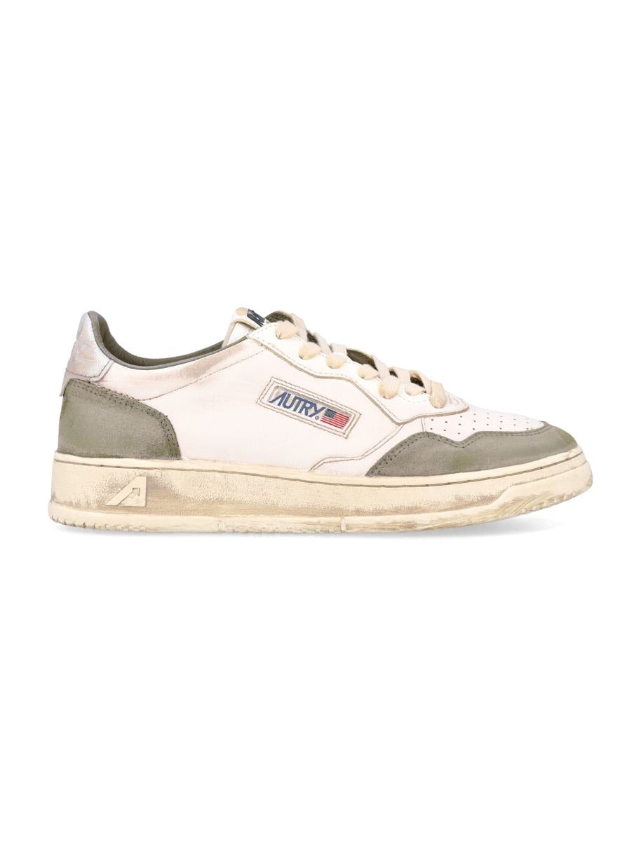 Autry Medalist Low Super Vintage Sneakers aus weißem, silbernem und jägergrünem Eidechsen-Wildleder