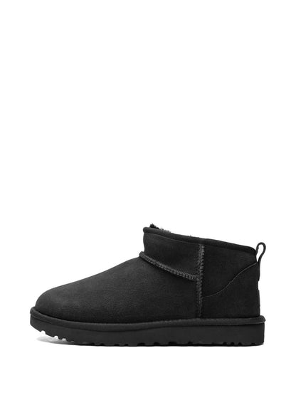 UGG W Classic Ultra Mini Schuhe