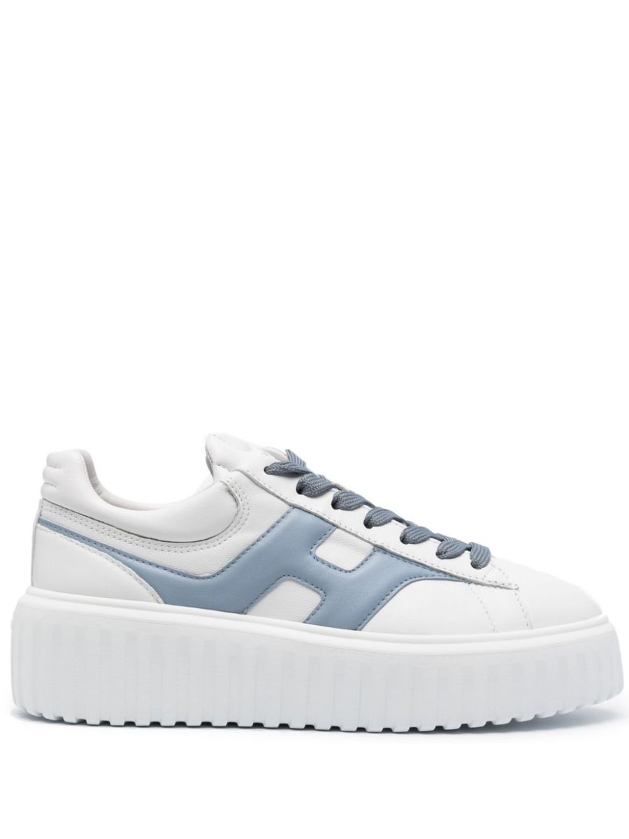 Hogan – Sneakers aus Kalbsleder in Weiß und Himmelblau