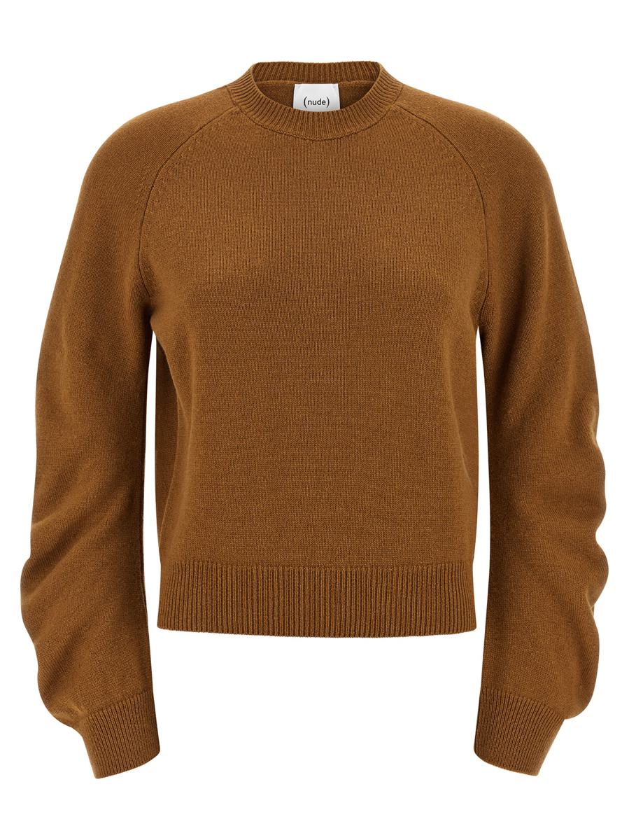Hautfarbener Pullover mit abgerundeten Ärmeln
