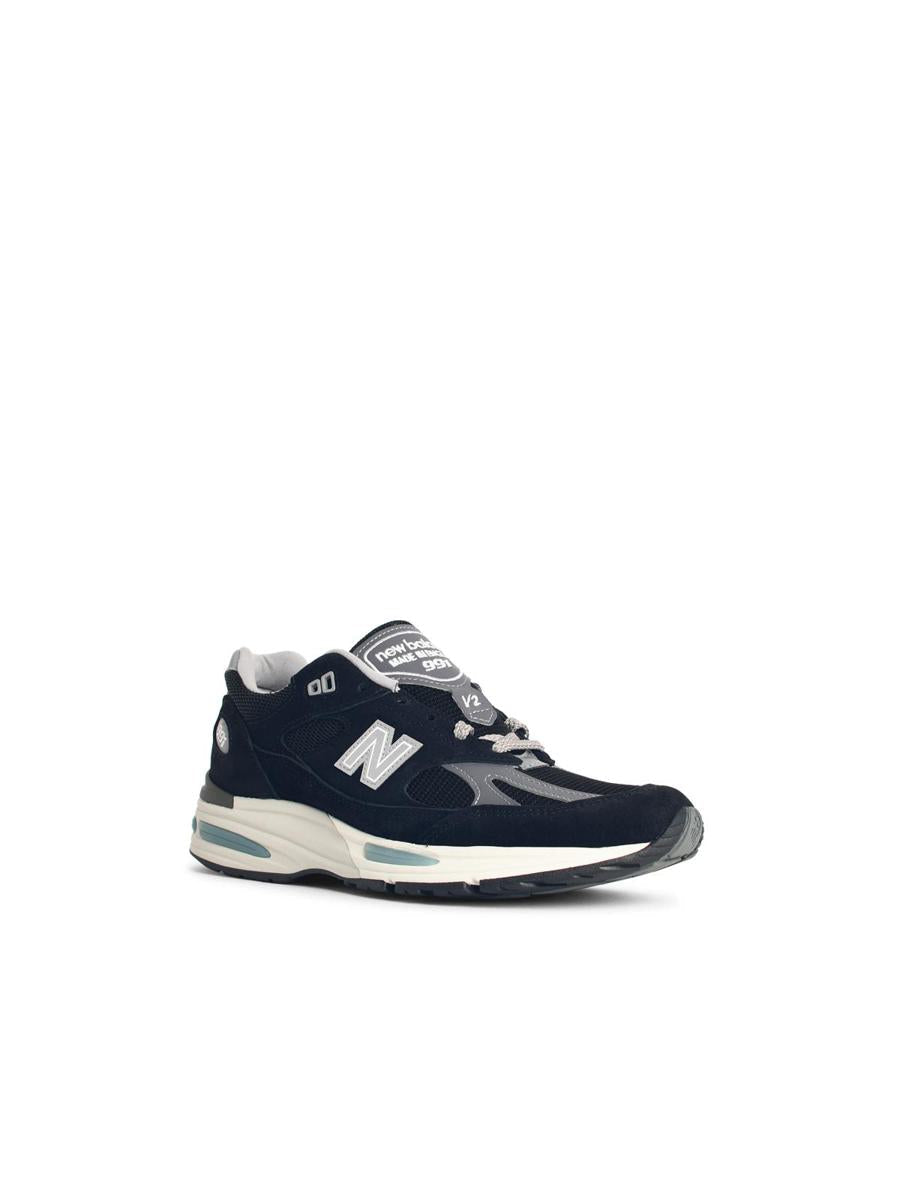 New Balance „991V2“ – Schwarze Sneaker aus Stoffmischung