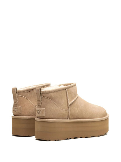 Ugg – Klassische Ultra-Mini-Plateau-Stiefeletten