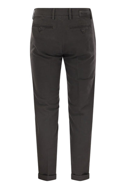 Re-Hash Mucha – Chino aus Stretch-Baumwolle und Lyocell