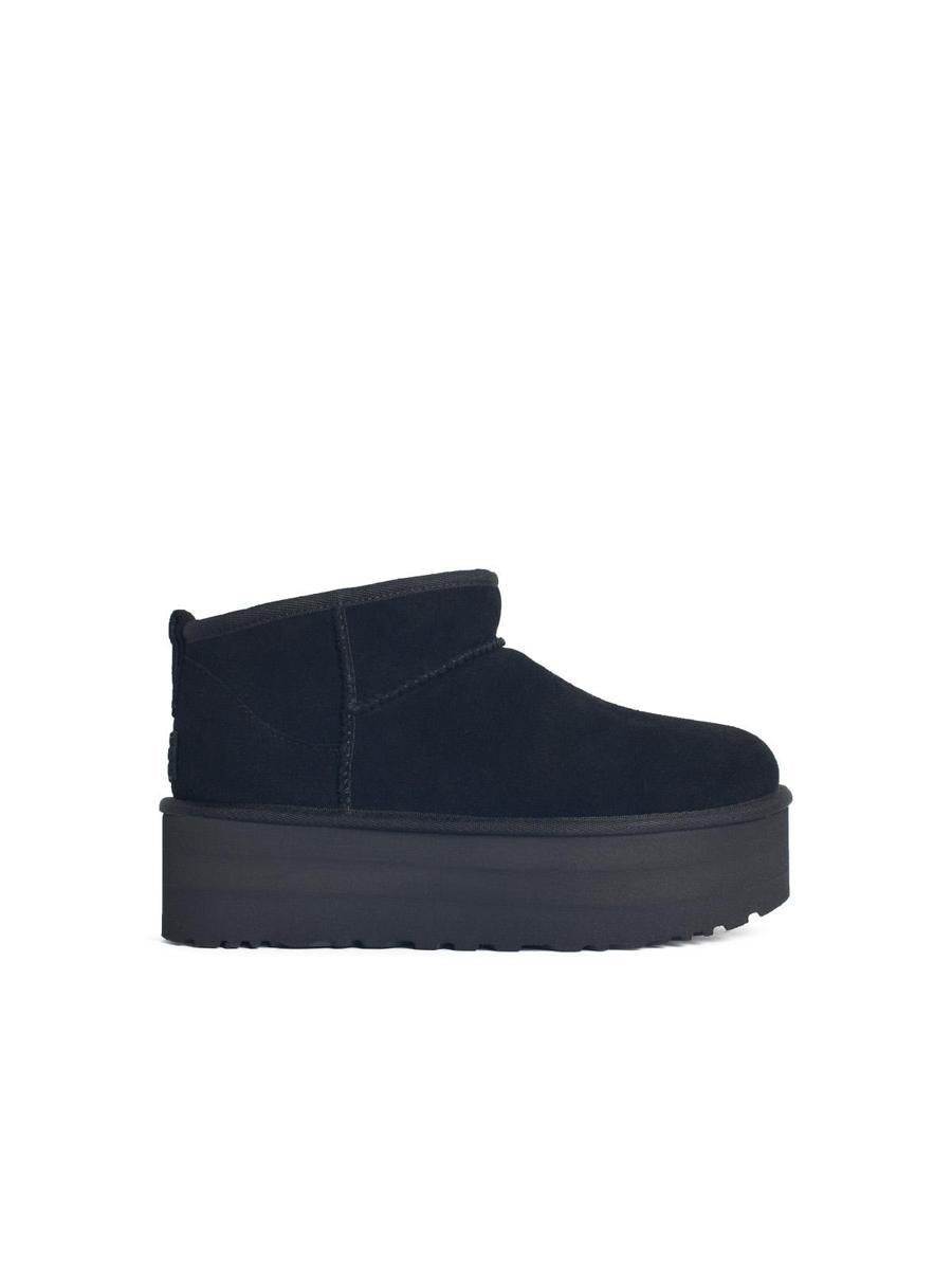 UGG – Classic Ultra Mini Platform – Schwarze Wildlederstiefel