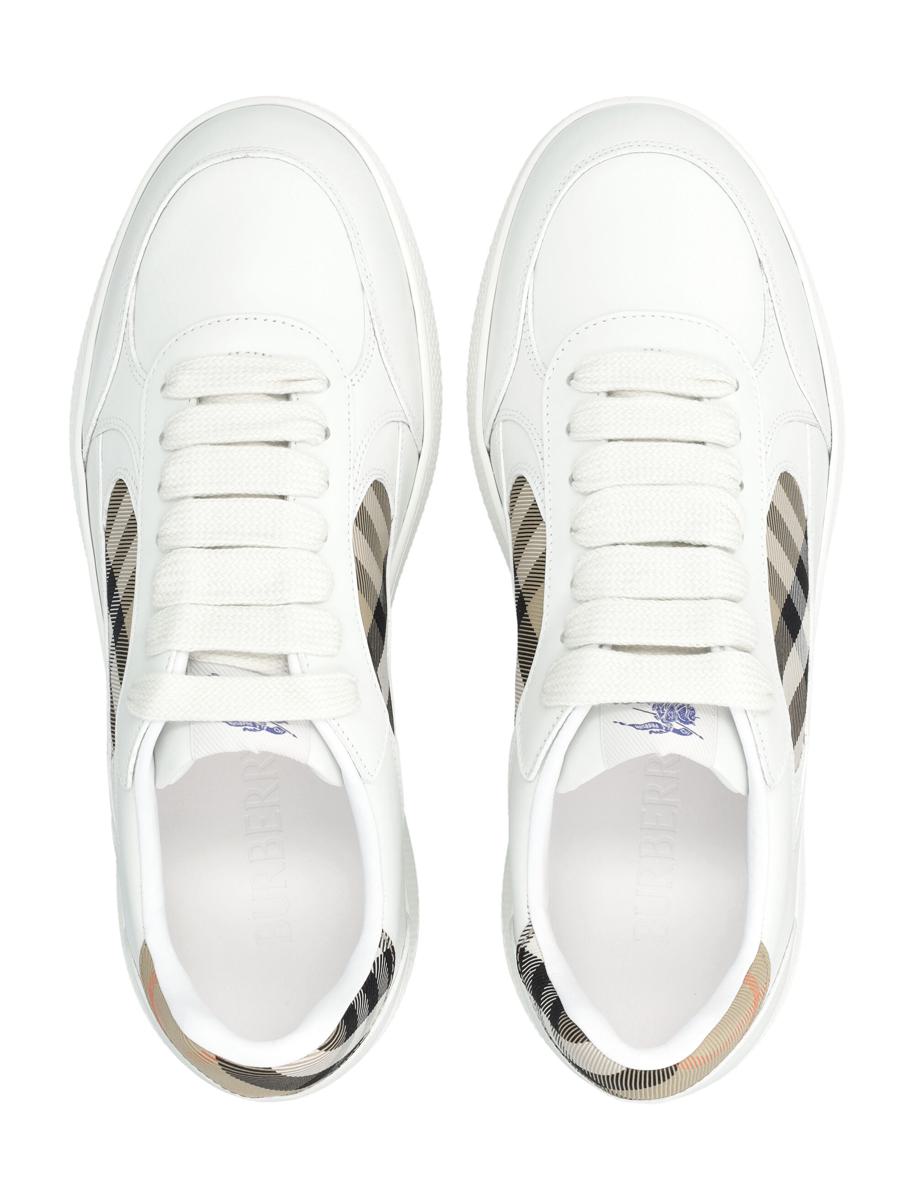 Burberry Terrace Sneakers aus Leder und Karomuster