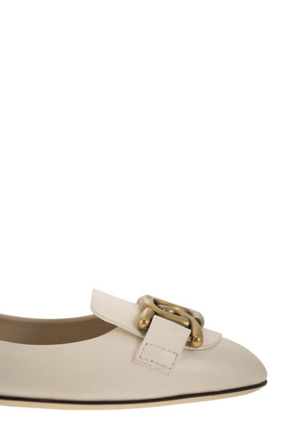 Tod'S Lederballerina mit Accessoire