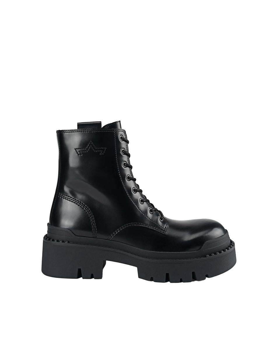 Stiefel aus Esche