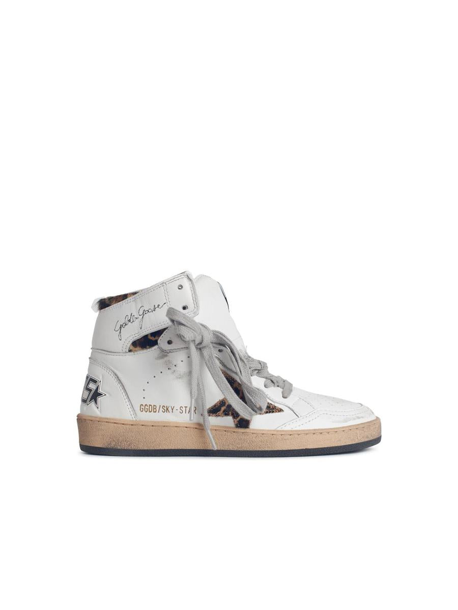 Golden Goose – Weiße Ledersneaker „Sky-Star“ mit Knöchelsignatur und Leo-Pferdehaareinsätzen