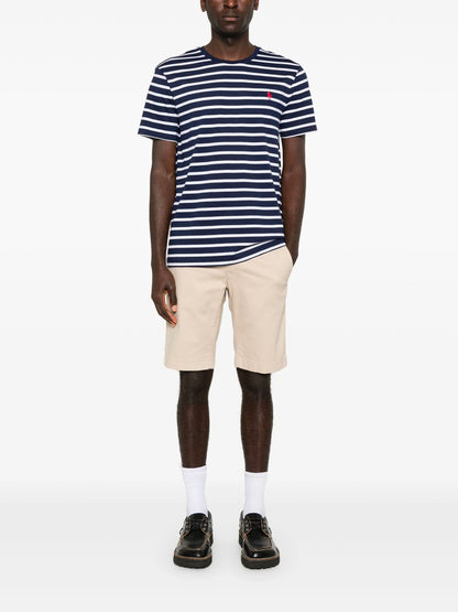 Individuelles Slim-Fit-T-Shirt mit Streifen