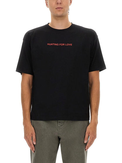 Aspesi – T-Shirt mit „Hunting For Love“-Aufdruck