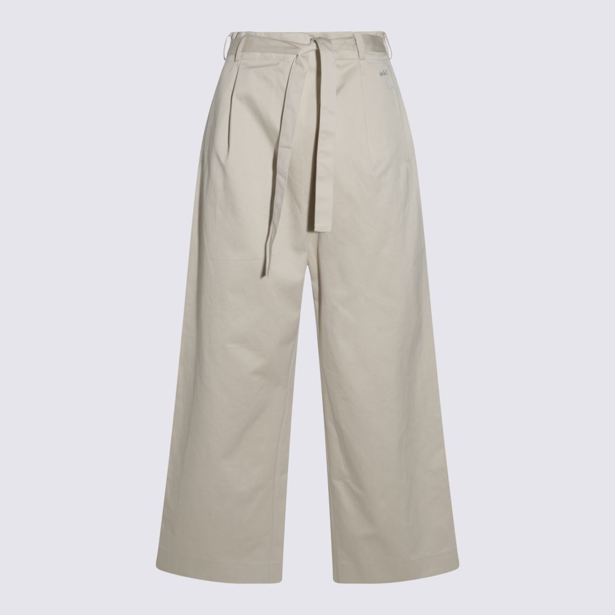 Beige Baumwollhose hinzufügen