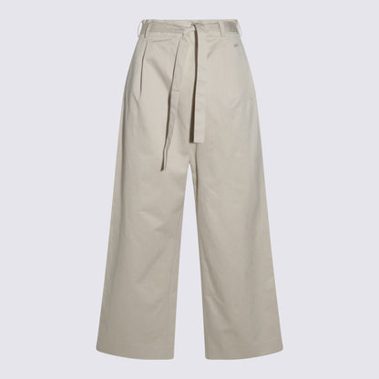 Beige Baumwollhose hinzufügen