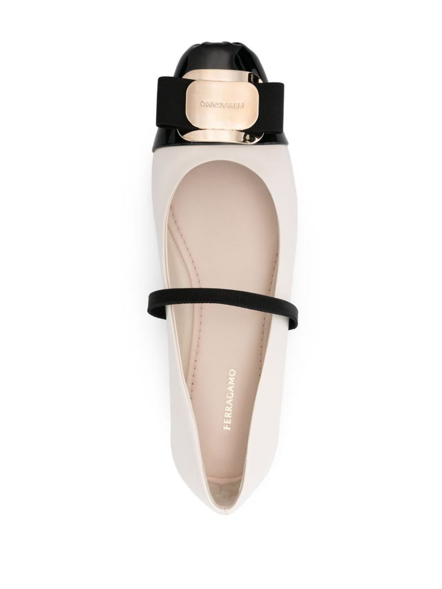 Salvatore Ferragamo Flache Schuhe