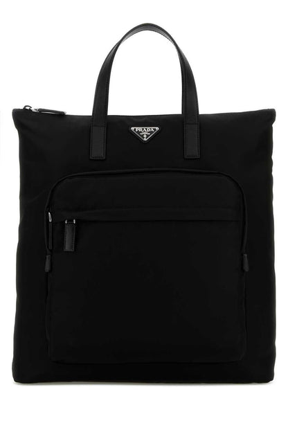 Prada-Handtaschen.