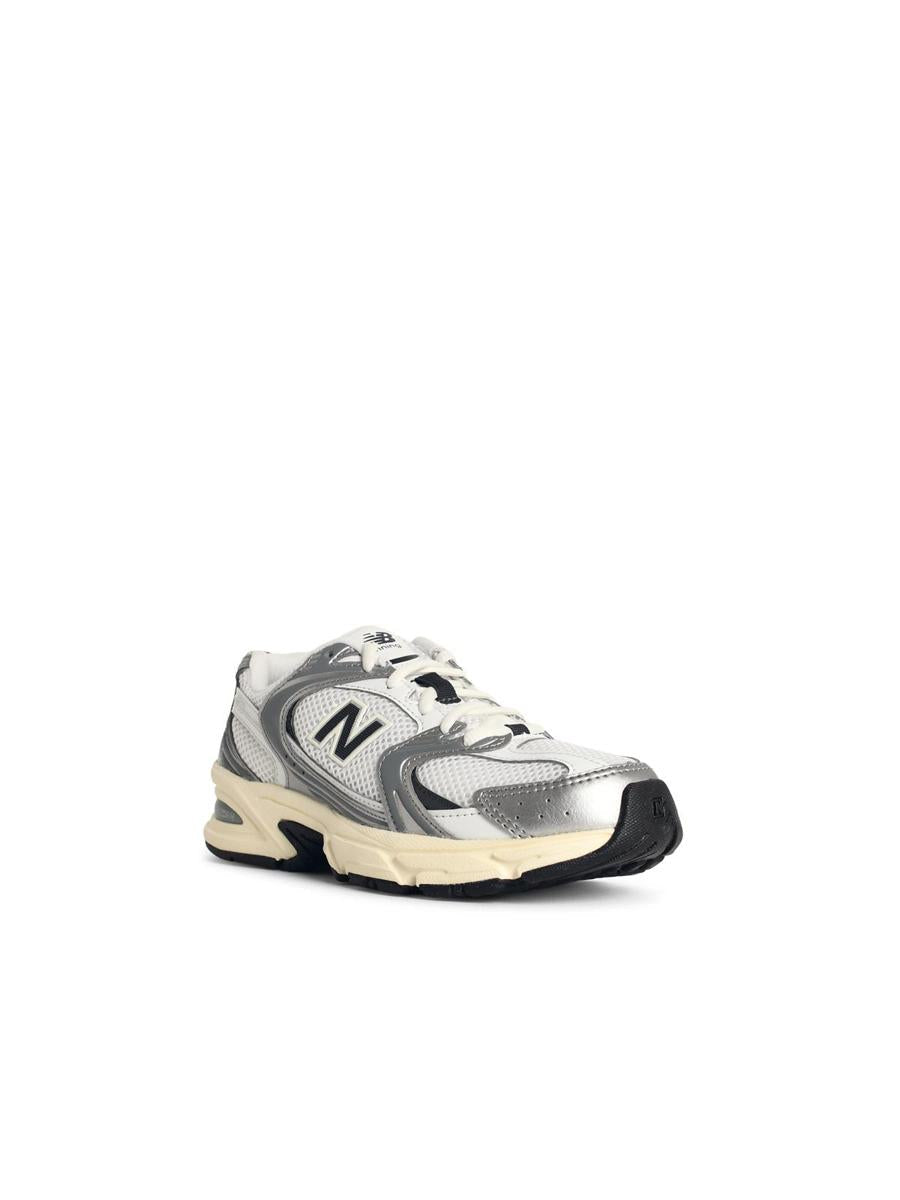 New Balance „530“ – Weiße Stoff-Sneaker