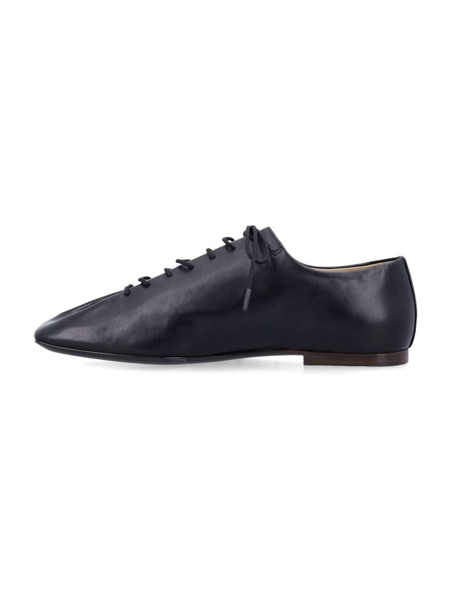 Lemaire Souris Flat Nappa Derbys Schwarz