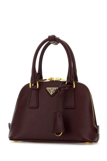 Prada-Handtaschen.