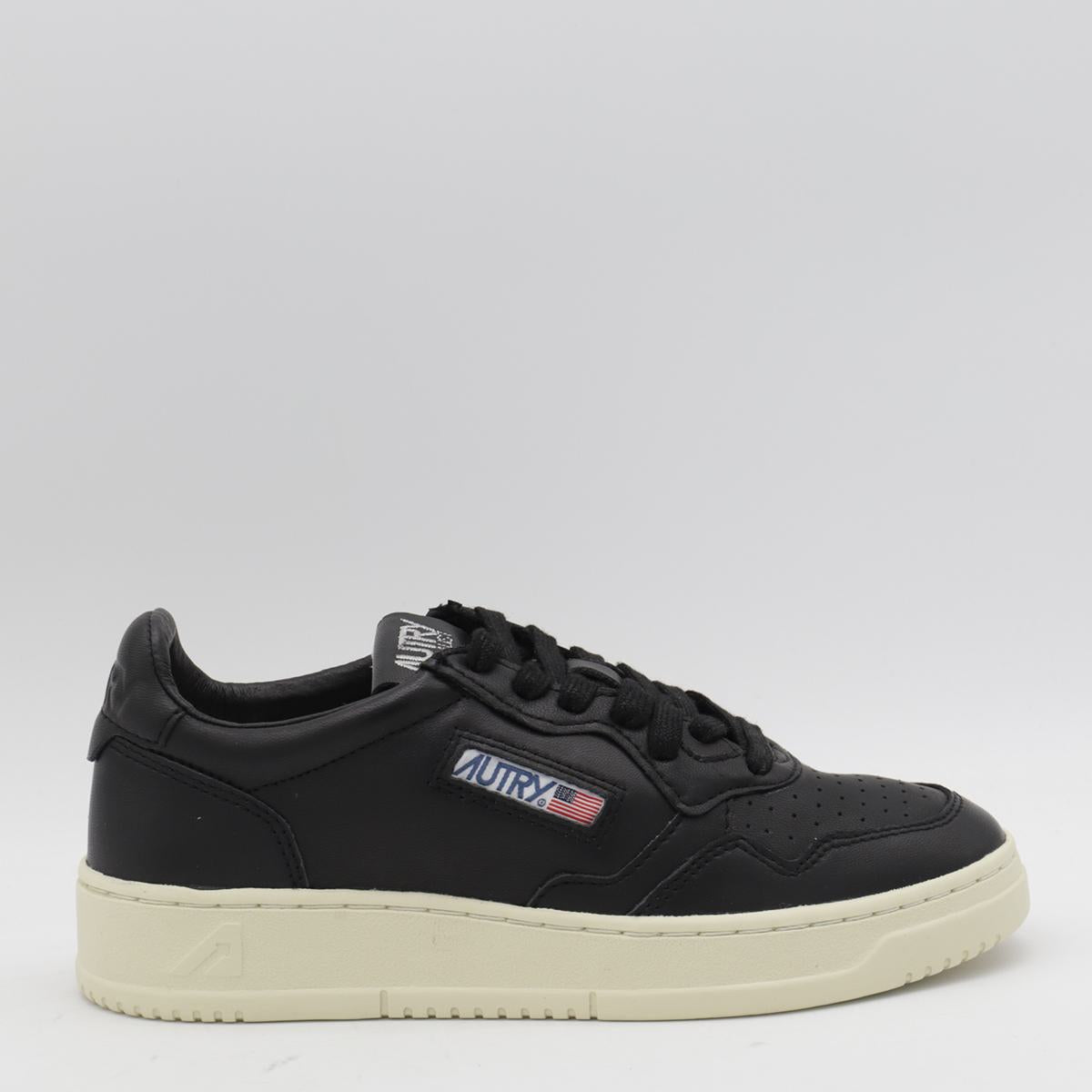 Autry Schwarze Sneaker