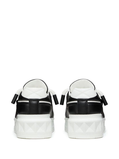 Valentino Garavani „One Stud“-Ledersneaker