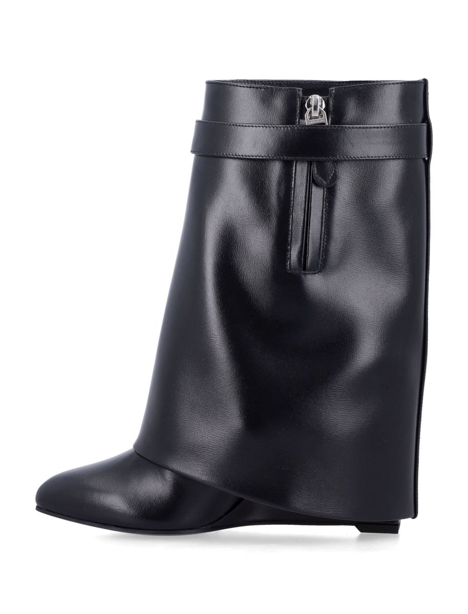 Givenchy Ankle Boots aus Leder mit Haifischverschluss