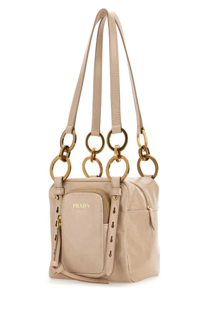 Prada-Handtaschen.