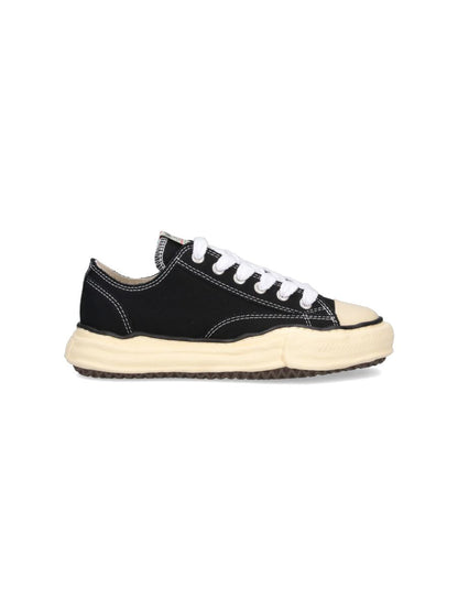 Sneakers von Maison Mihara Yasuhiro