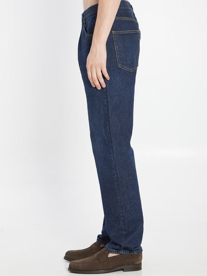 Jeanshose mit Plakette