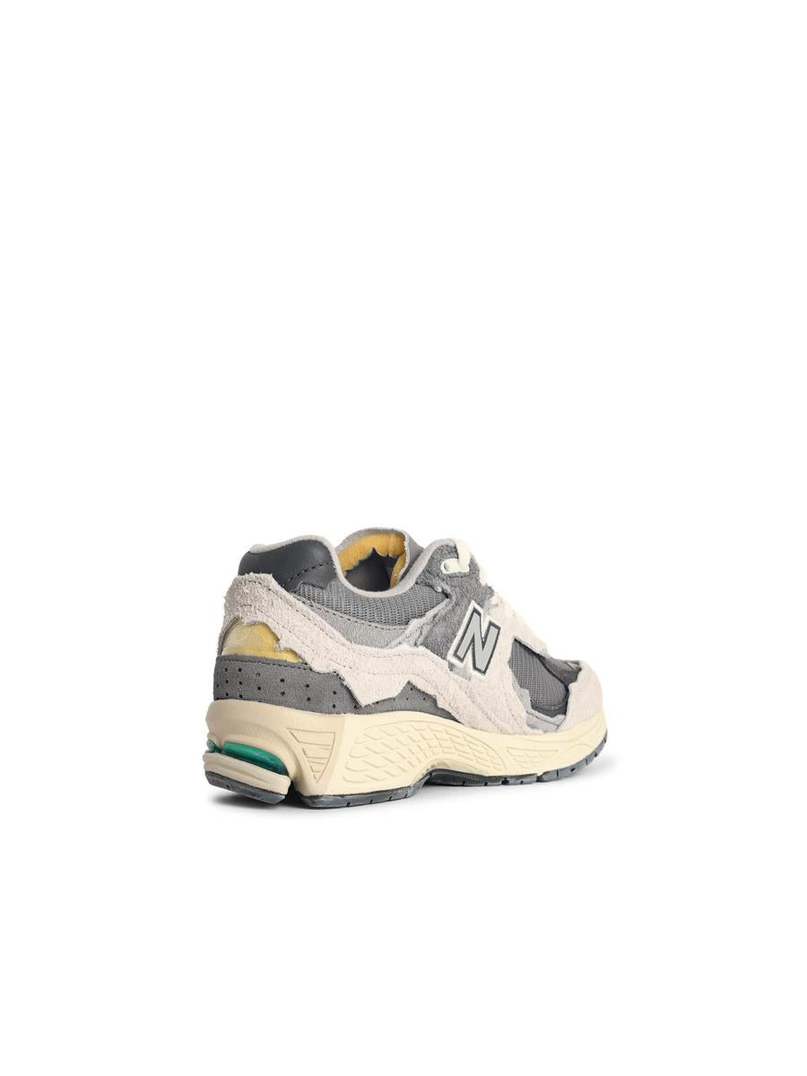 New Balance „2002 R“ – Graue Stoff-Sneaker