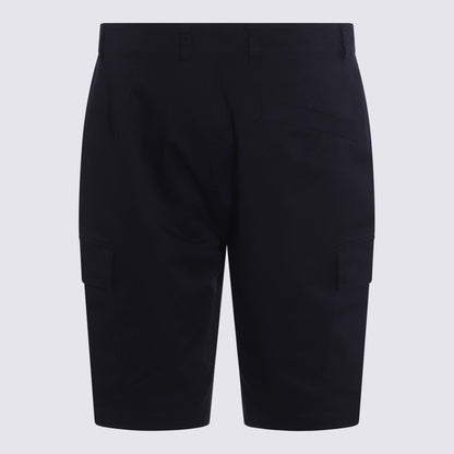 Dunkelblaue Baumwollshorts hinzufügen