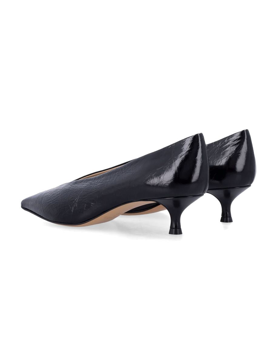 Le Monde Beryl Babouche Kitten Heels Schwarz Naplack