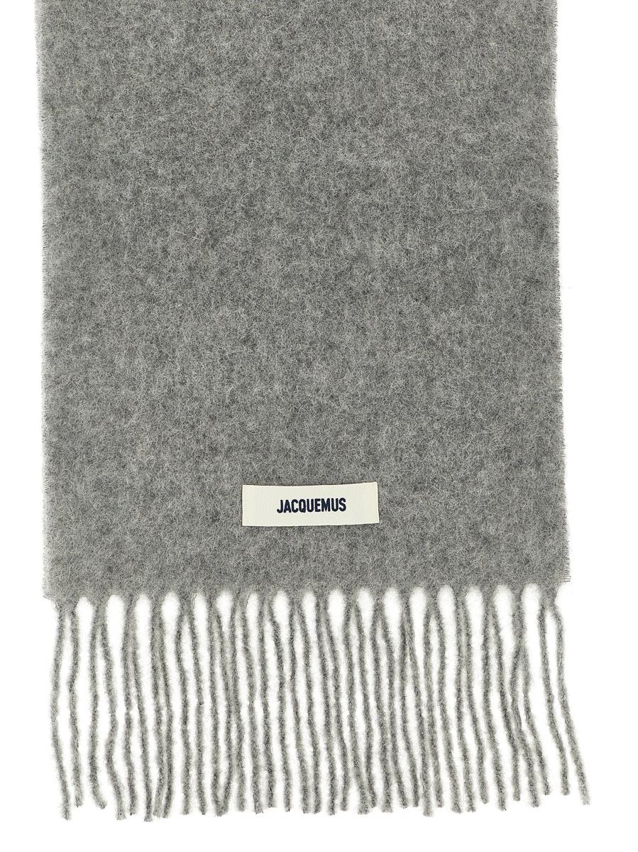 Jacquemus-Schal „L'Echarpe Carro“.