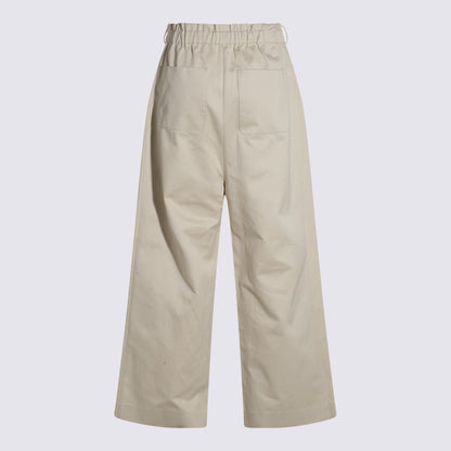 Beige Baumwollhose hinzufügen