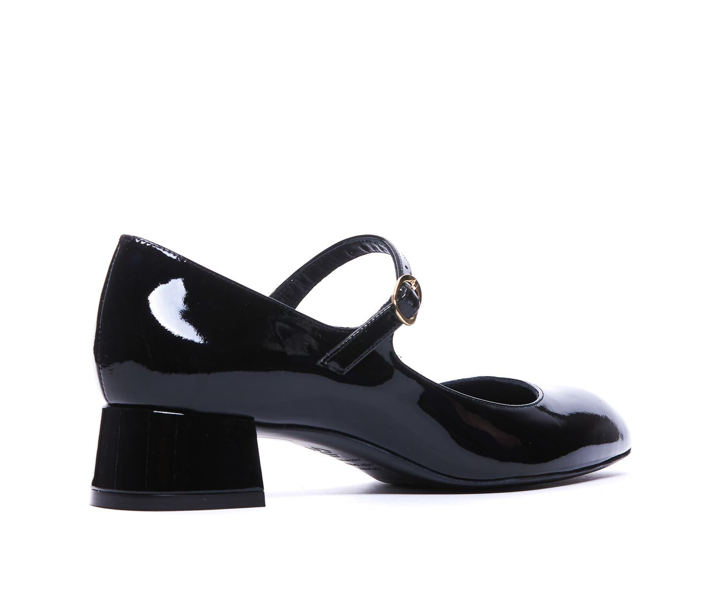 Stuart Weitzman mit Absatz